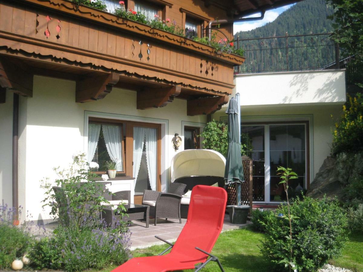 Appartements Familie Eberharter フィンケンベルク エクステリア 写真