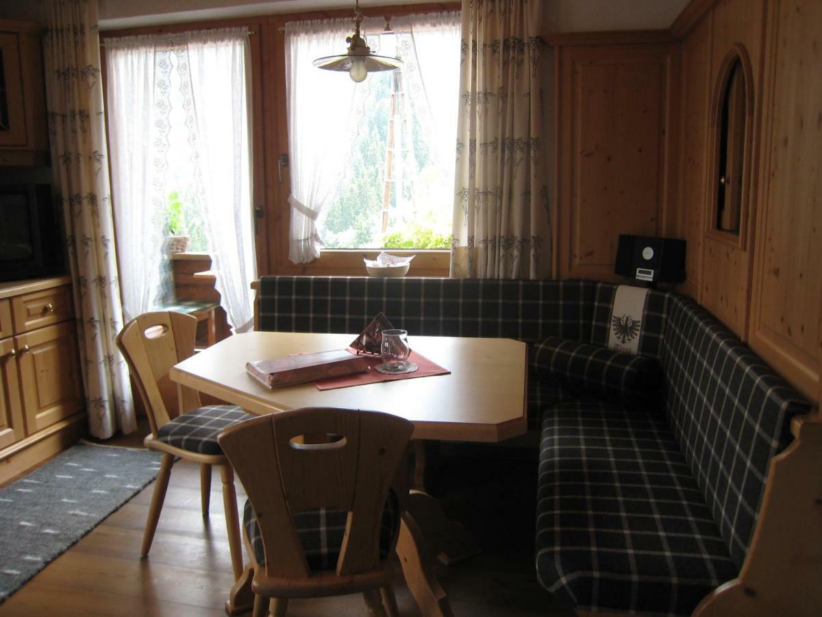 Appartements Familie Eberharter フィンケンベルク エクステリア 写真