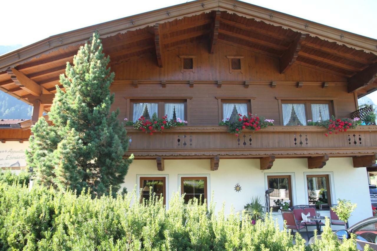 Appartements Familie Eberharter フィンケンベルク エクステリア 写真